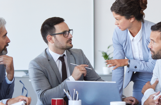 Recouvrement : comment les commerciaux peuvent aider les comptables ?